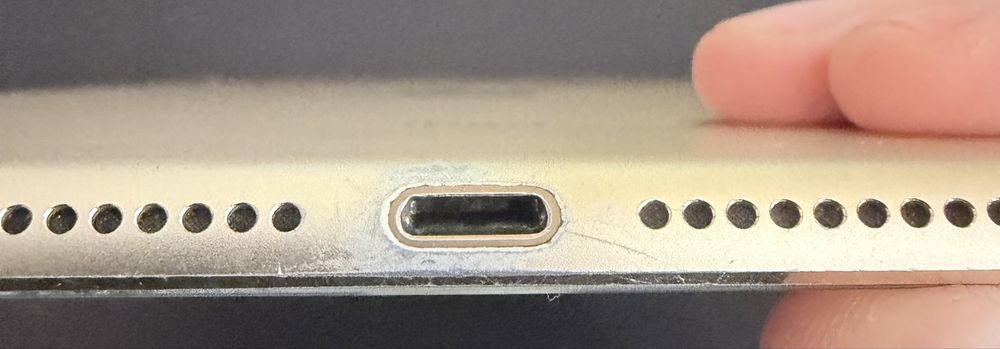 iPad Air 2 128GB Gold - робочий стан, є дефекти екрана