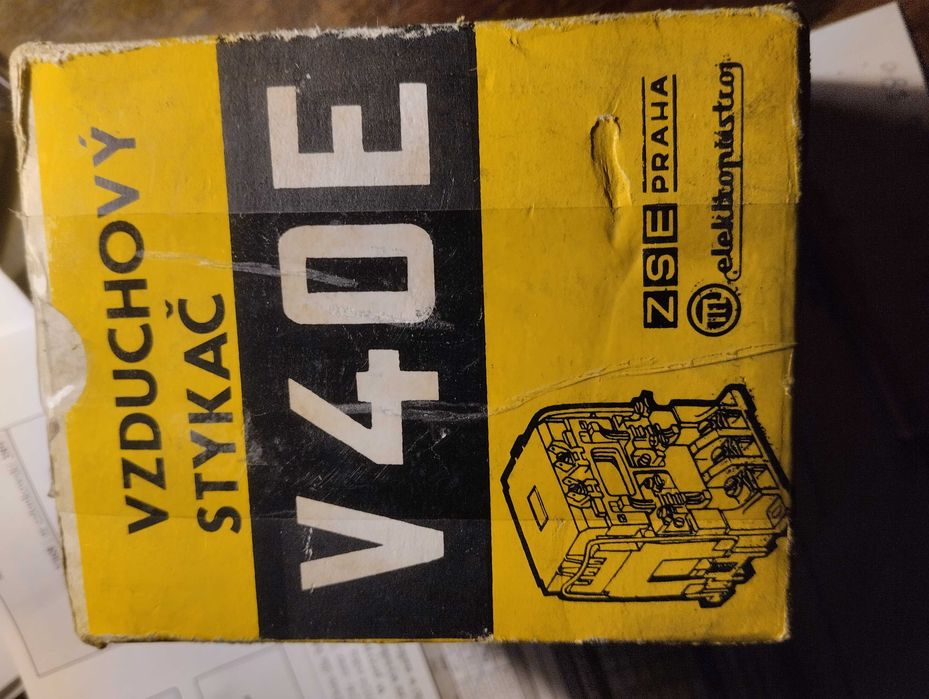 stycznik elektryczny