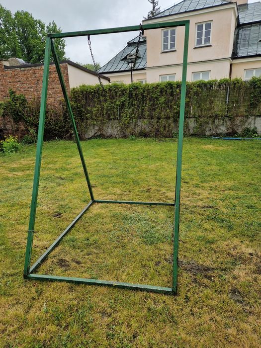 Metalowy stojak na huśtawkę