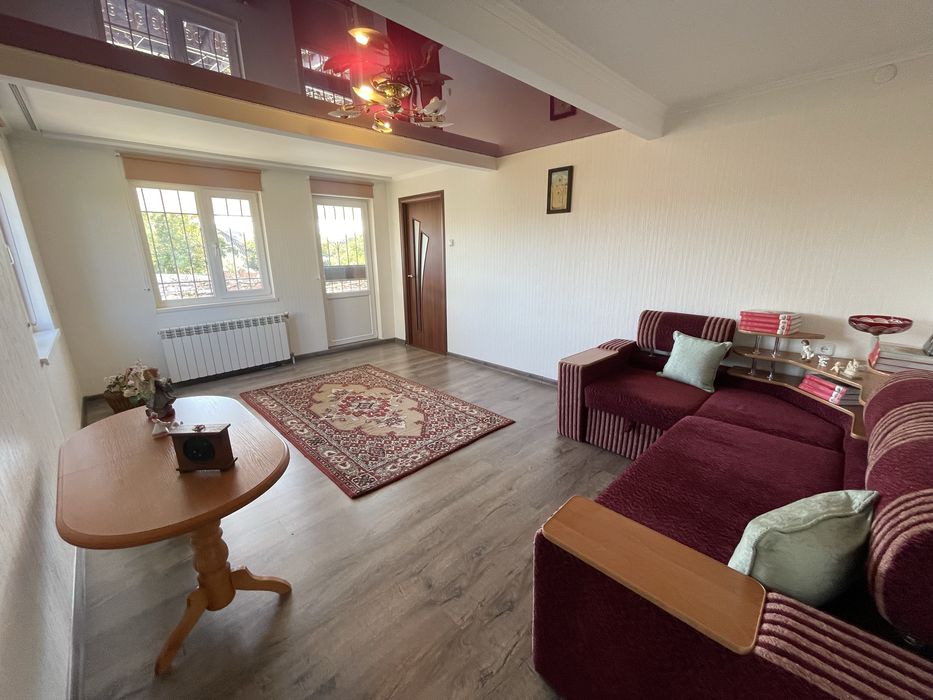 Продаж будинку в Довгинцівському районі