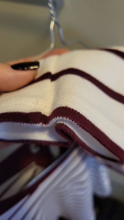 Sweter w paski marki Massimo Dutti