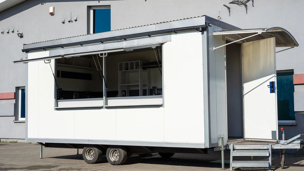 Głowacz 1800V Przyczepa Jak Nowa W PEŁNI WYPOSAŻONA kurczak z rożna, kebab, frytki, zapiekanka, Mała Gastronomia  Wyposażona Przyczepa gastronomiczna długość 5m na 2,4m wysoka 2,4