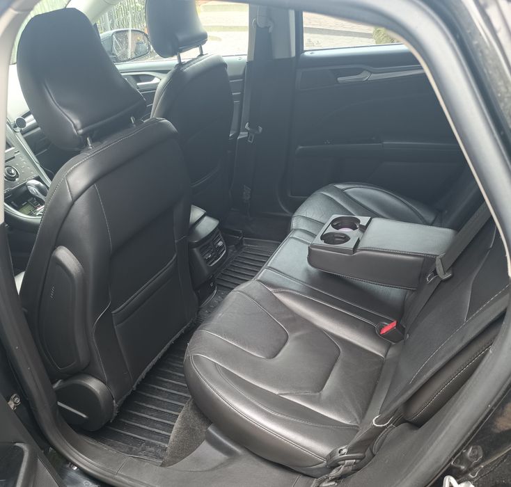 Ford Fusion USA hybryda plug in Titanium