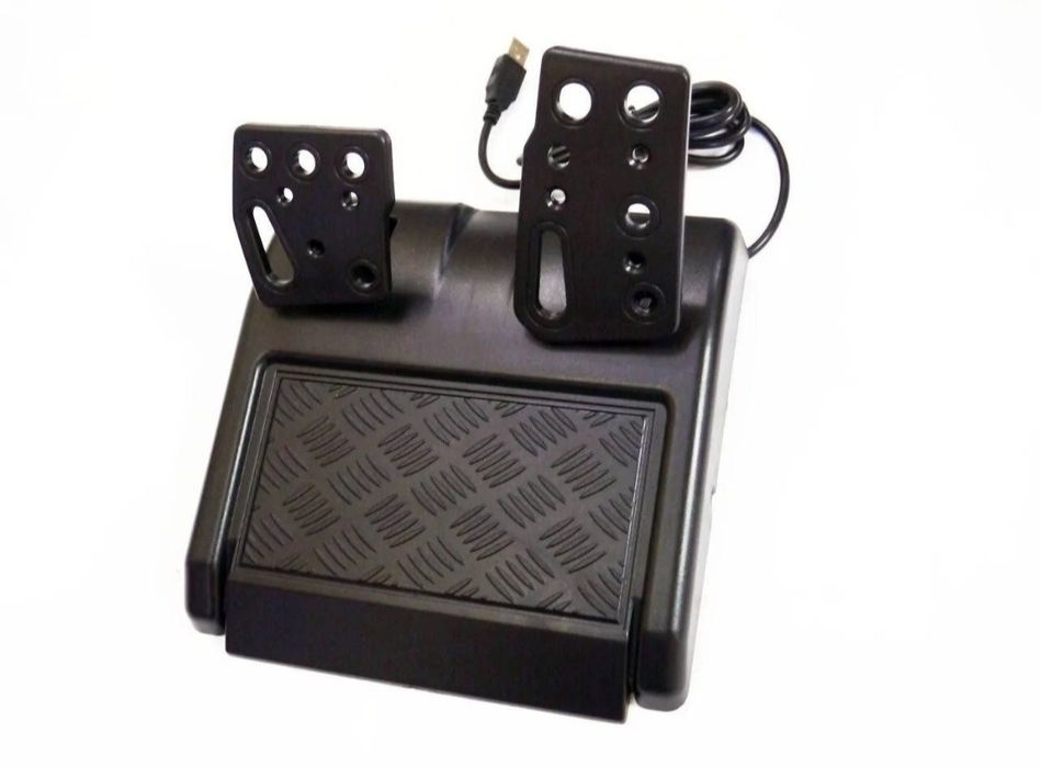 Два игровых руля с педалями для пк