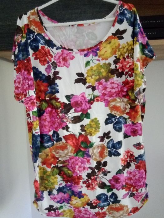 Várias T-shirts  XL como novas