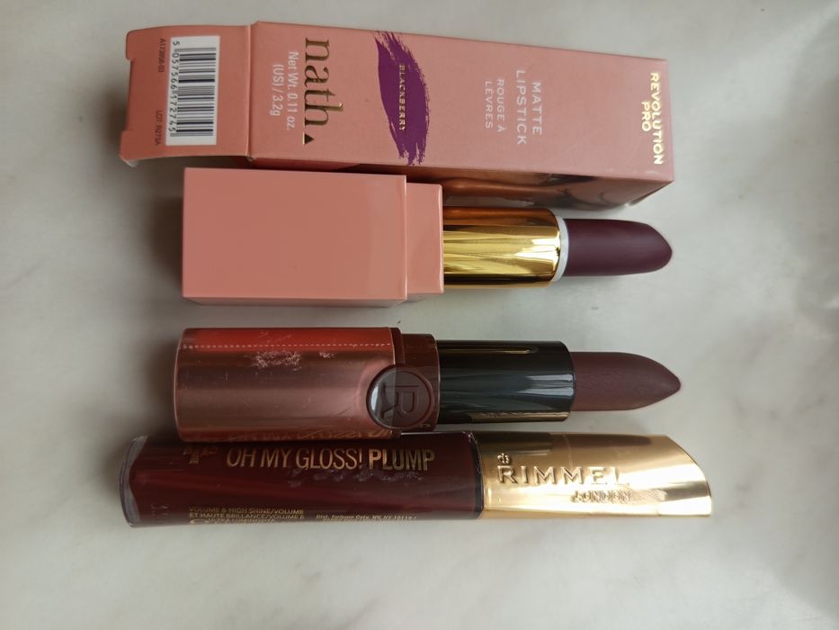 Pomadki Revolution i Rimmel ciemne 3 szt