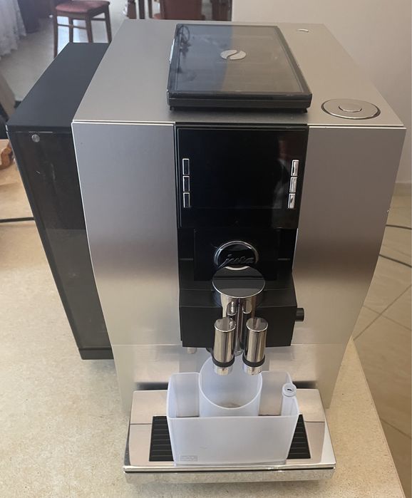 Sprzedam Expres Jura z6