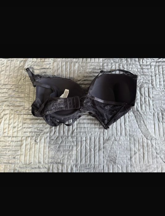 Biustnosz Censored 85D nowy