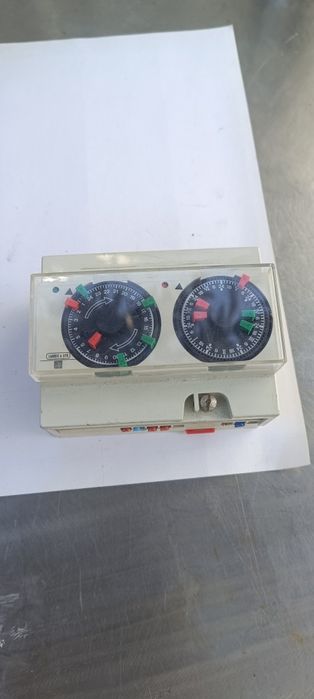 Dual Programmer64741294604034121