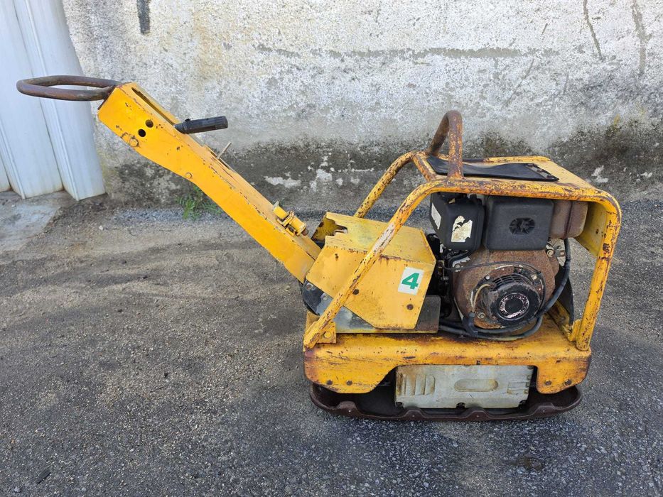 Placa Compactadora / Vibratória Meiwa RP300 - Motor a gásoleo Yanmar - Arranque elétrico