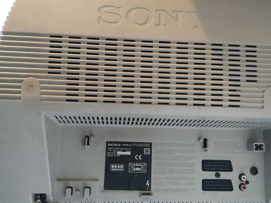 TV antiga Sony Triniton - excelente estado