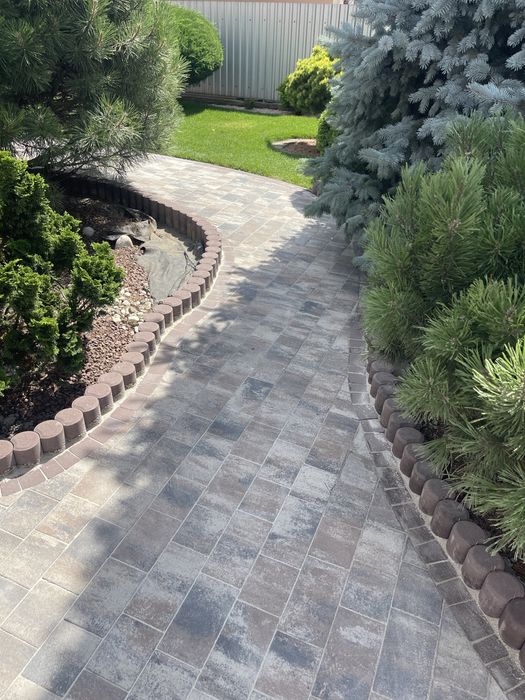 Професійне викладання бруківки в місті Ужгород