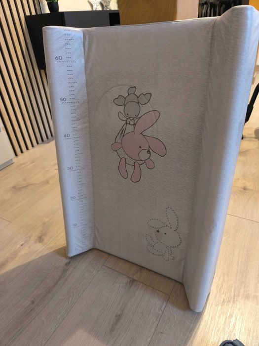 Przewijak na łóżeczko