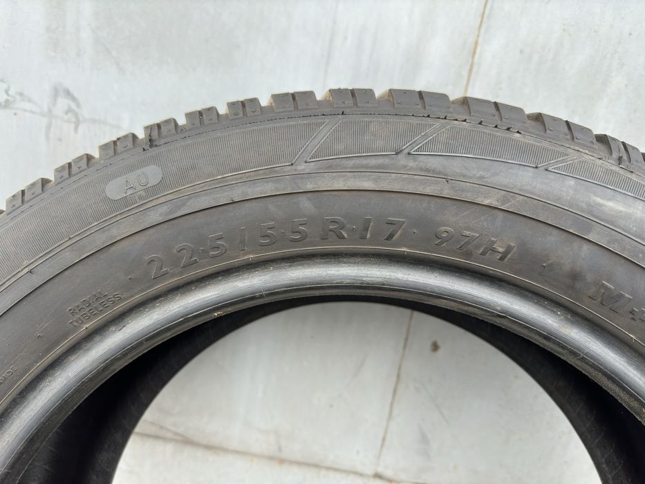 DUNLOP 225/55R17