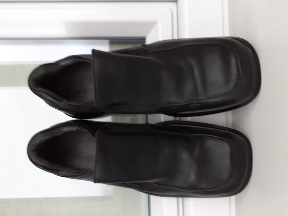 Buty skórzane Kickers 42