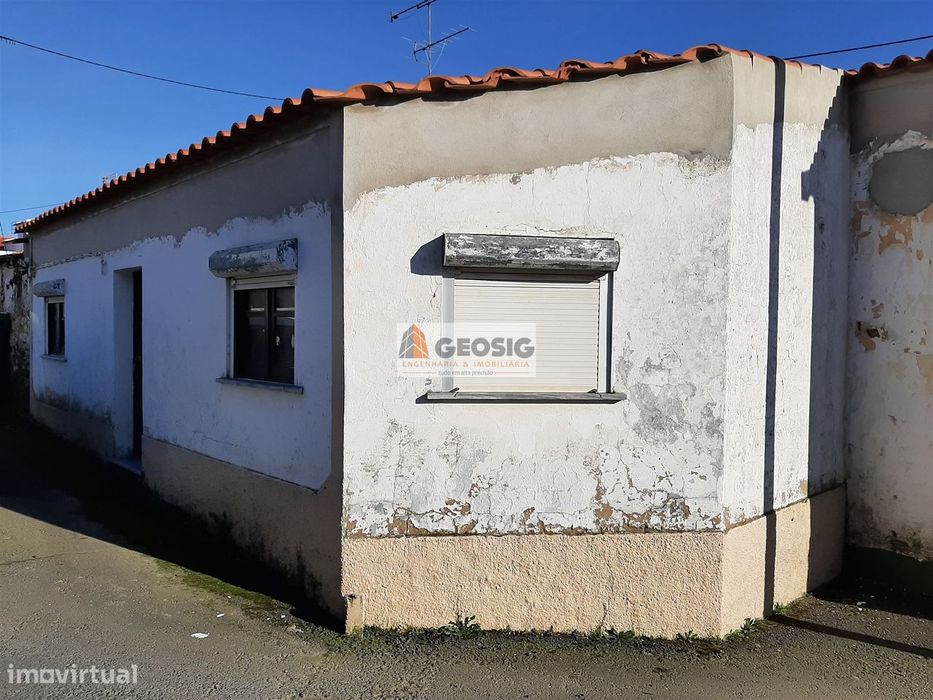 Moradia para Restaurar T2 Venda em Almodôvar e Graça dos Padrões,Almod