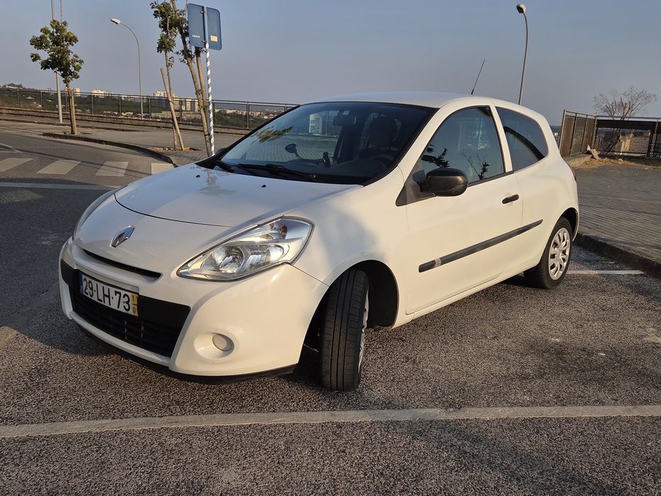 Renault Clio 1.5 DCI Commercial Vehicle in Excellent Condition
