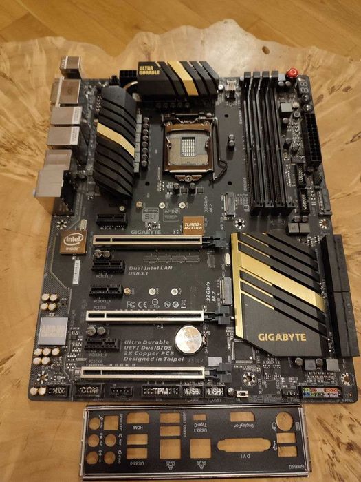 ТОП! Материнська плата Gigabyte GA-Z170X-UD5 lga 1151