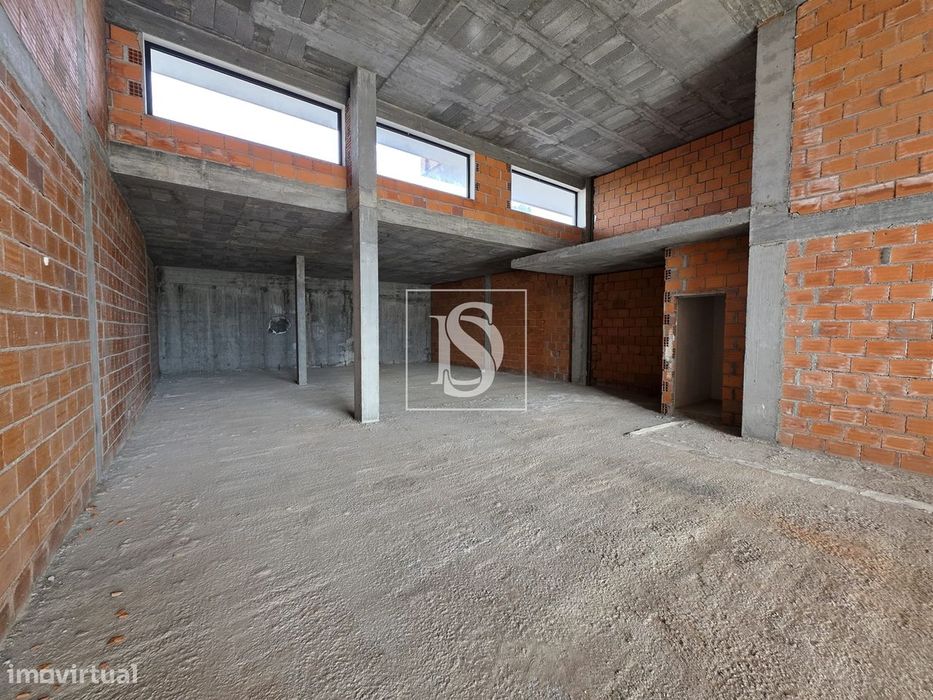 Espaço comercial com 205m2 em ValRio, Viseu