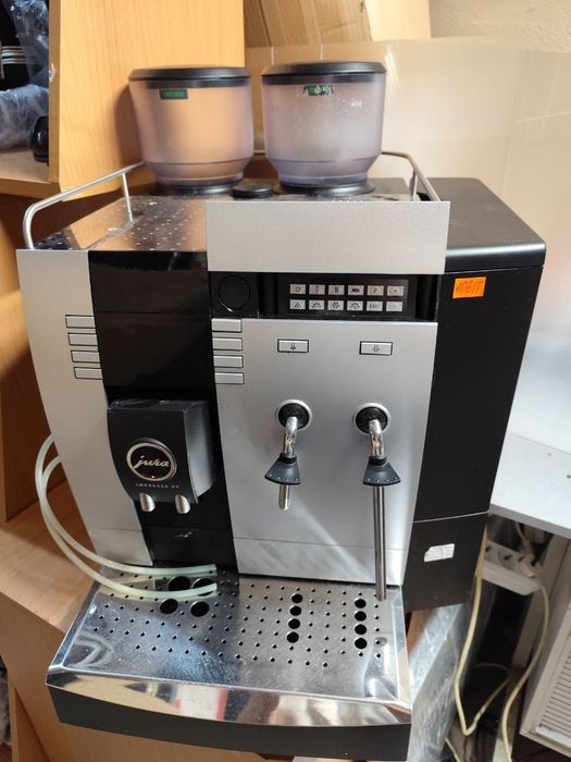 Кавоварка JURA  Необслужена