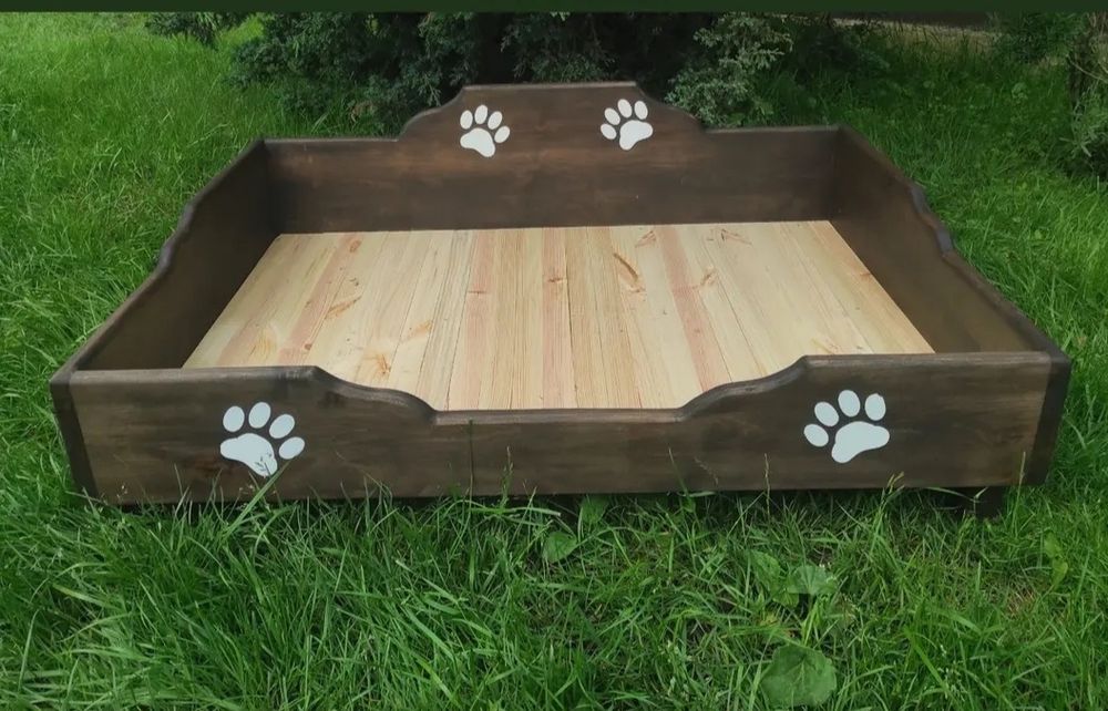 Дерев'яний лежак для собак. Лежанка для собак. Лежанка для тварин.