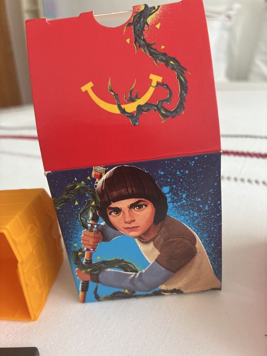 Bonecos Stranger Things McDonalds