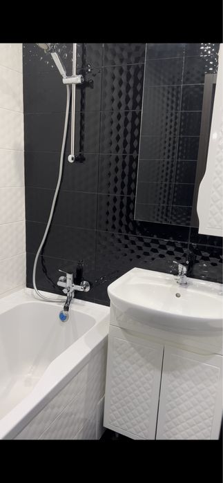 Сдаеться кватира  на Тисячці Сонячна  галерея