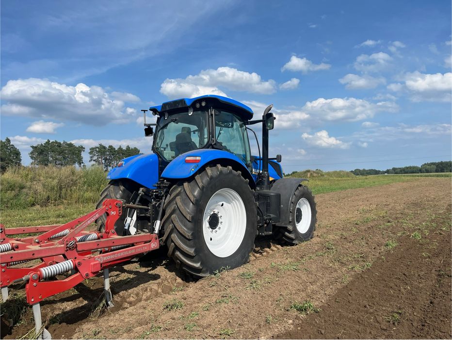 New Holland T7230