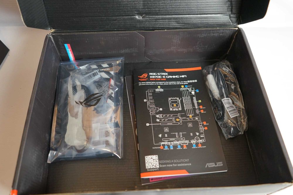 Материнська плата ASUS ROG Strix X870E-E Gaming Wi-Fi AM5