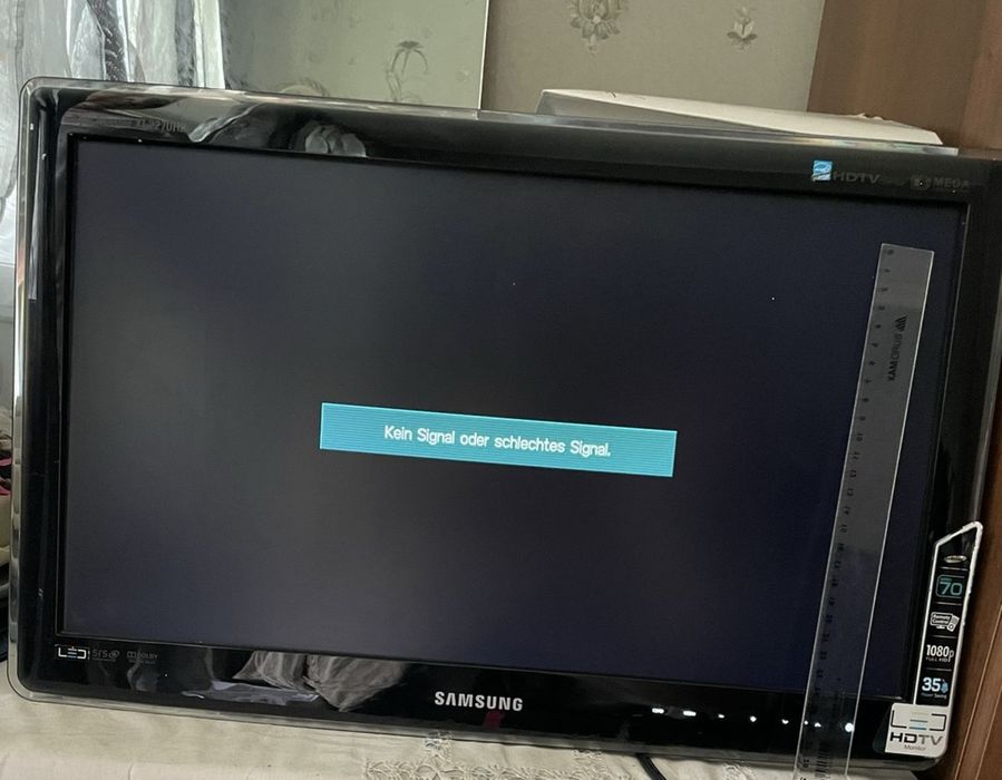 ЖК монитор Samsung cо встроенным ТВ тюнером