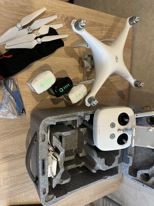 Dji phantom 4 + 3 акб