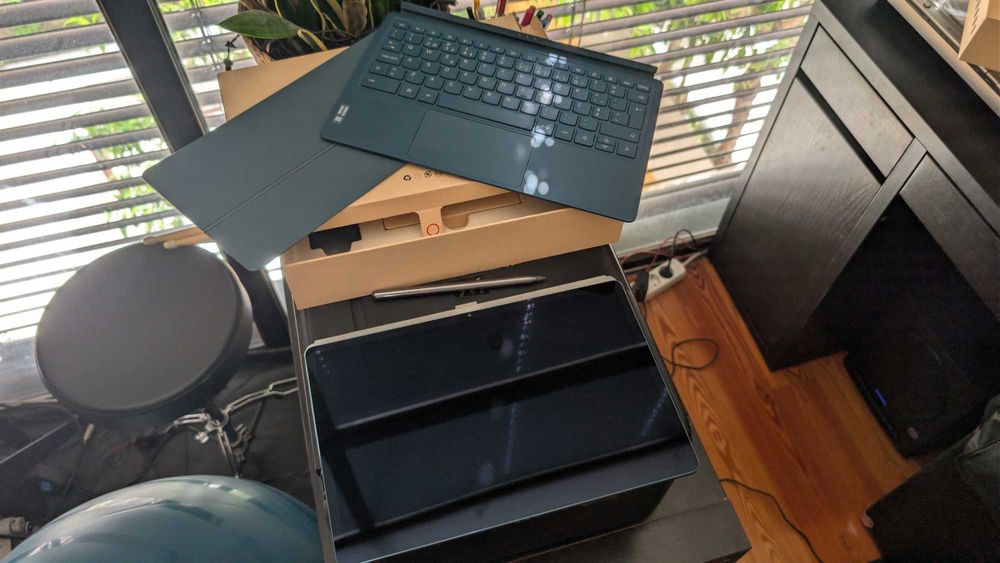 Tablet Lenovo Yoga Tab Plus 12,7' 256GB 16RAM Teclado e Pen Tidal Blue c/caixa e fatura até 2028