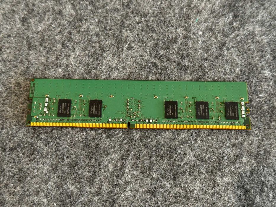 Серверна пам'ять 4GB DDR4 2400MHz SK hynix ECC Registered (PC4-2400T)