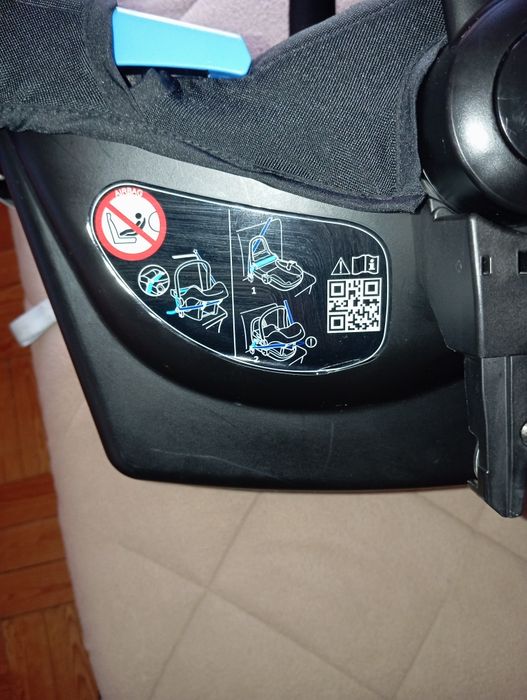 Cadeira auto Chicco Kaily com base