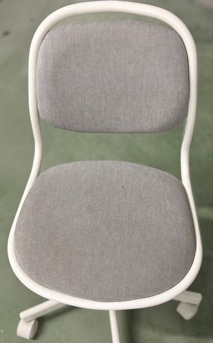 Cadeira giratória de criança Ikea ÖRFJÄLL branco/cinza claro