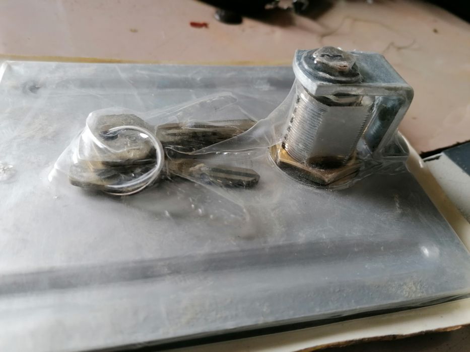 zamek pancerny, sejf, antywłamaniowy, antypikowy, skrytka