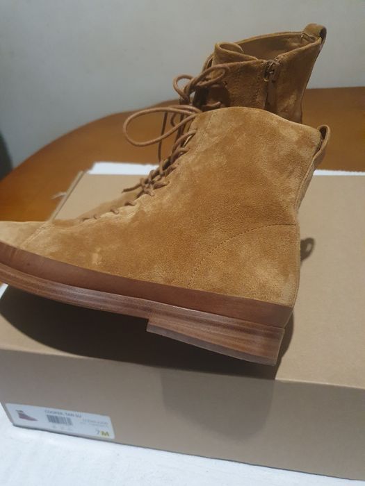 Замшевые ботнки Vince оригинал