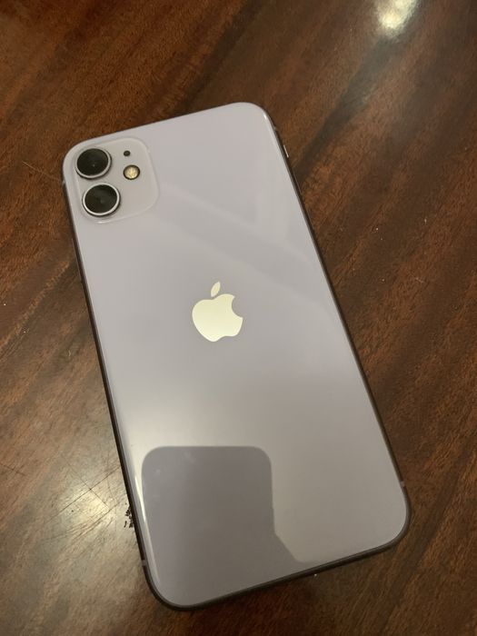продам айфон 11 на 128гб с нюансами