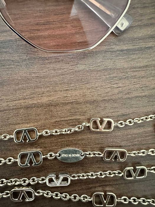 Óculos de sol valentino original – va2040 com corrente dourada vlogo