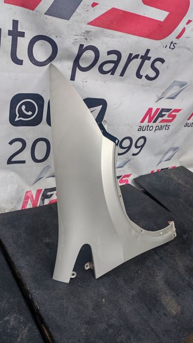 Передня праве крило honda civic 8 UFO
