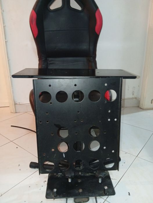 Cadeira Sim Racing “Corsa” vermelha – excelente estado