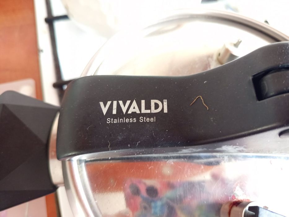 Szybkowar ze stali nierdzewnej