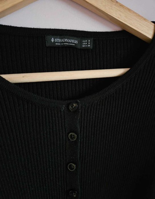 Czarny prążkowany kardigan sweter Stradivarius S