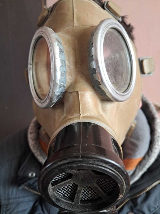 Polska maska przeciwgazowa MC-1.