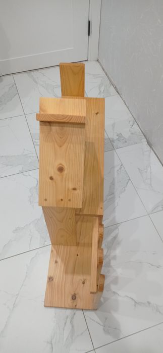 Полка дерев'яна.