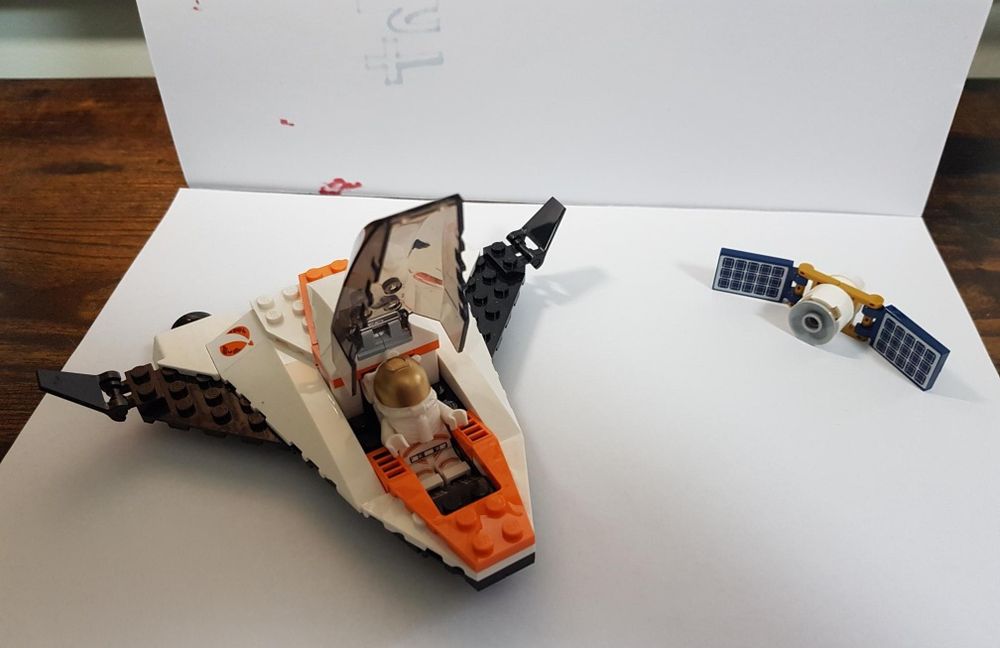 Lego City naprawa satelity zestaw 60224