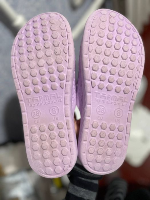 Жіночі шльопанці 38 розмір тапочки крокси резиновые тапки