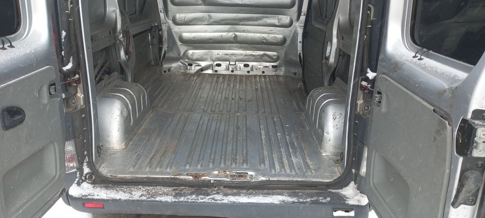 Рено Трафік 1.9 після Дтп