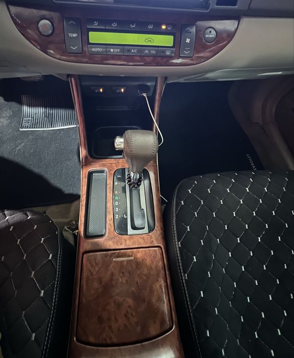 Продам Toyota Camry на газу 3.0 літра