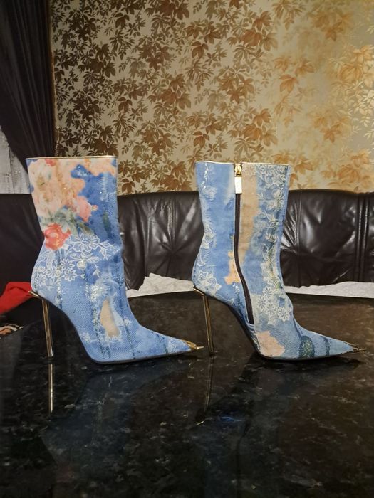 Продаю женскую обувь